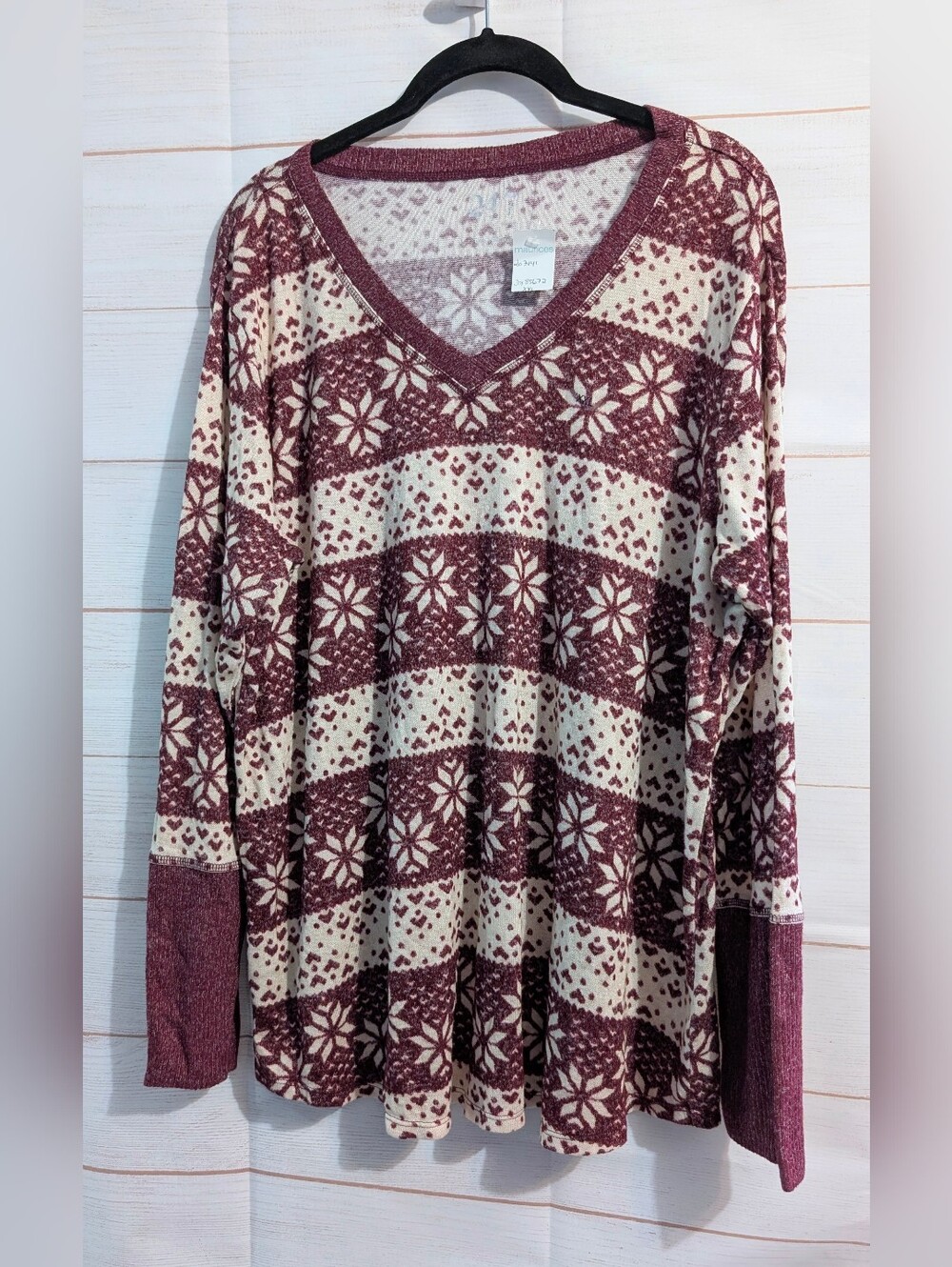 Maurices V-Neck Maroon and Cream Snowflake Super Soft Knit Sweater Size XXL